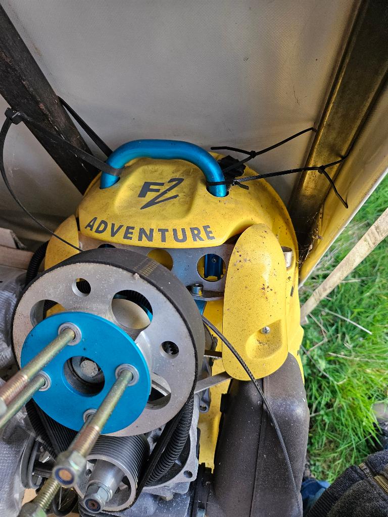 Paramotor Adventure F2 + NOVA scherm (Slechts 1 vlucht!), Sports & Fitness, Enlèvement, Comme neuf, Paramoteur, Motorisé