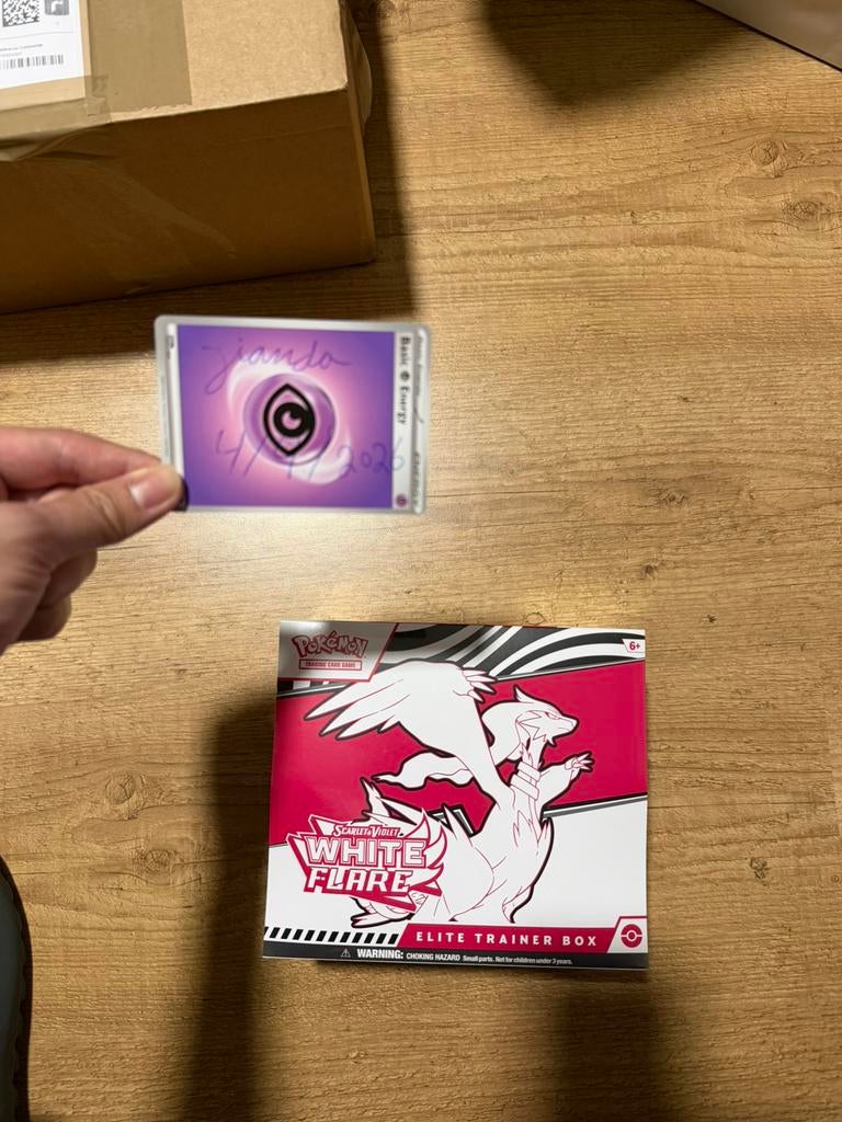 White flare ETB, Enlèvement ou Envoi, Neuf