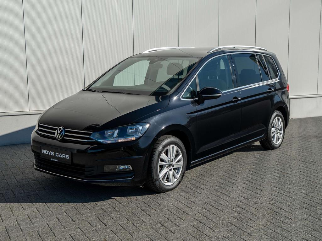 Volkswagen Touran 1.5 TSI DSG Highline - 7ZIT/ACC/APPLE CARP, Auto's, 4 cilinders, Alcantara, https://public.car-pass.be/vhr/8f6411a3-8c0d-465d-901e-b4d0a46dfde3
