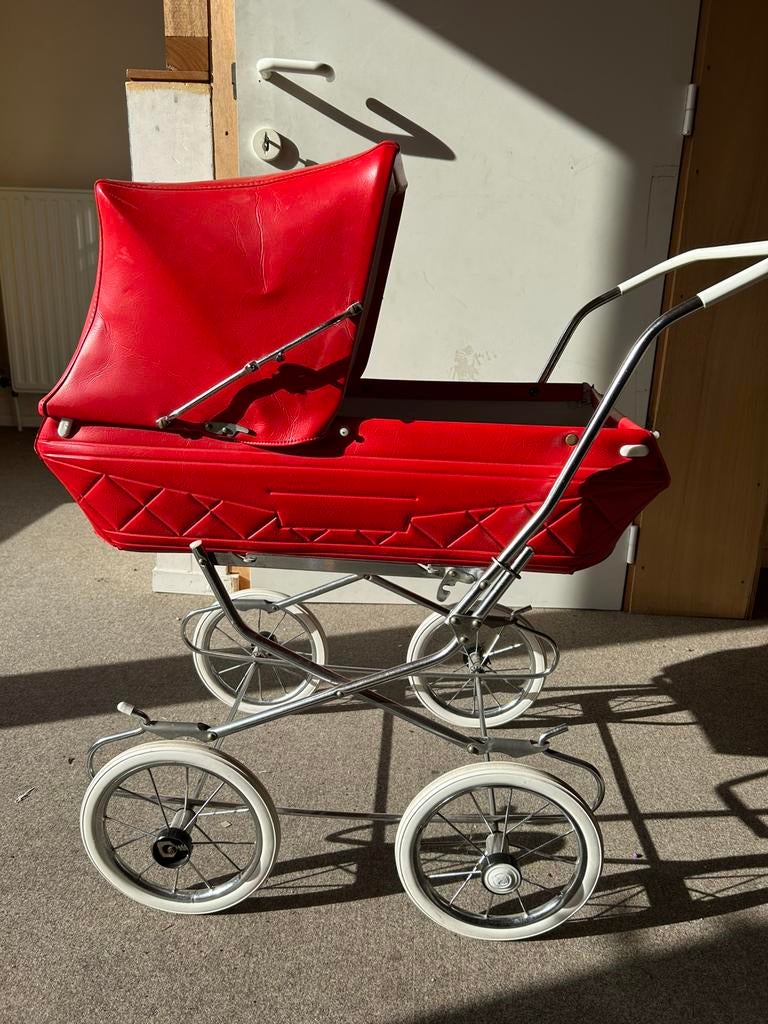 poussette de poupée vintage pour enfants, Enfants & Bébés, Jouets | Poupées, Enlèvement, Utilisé