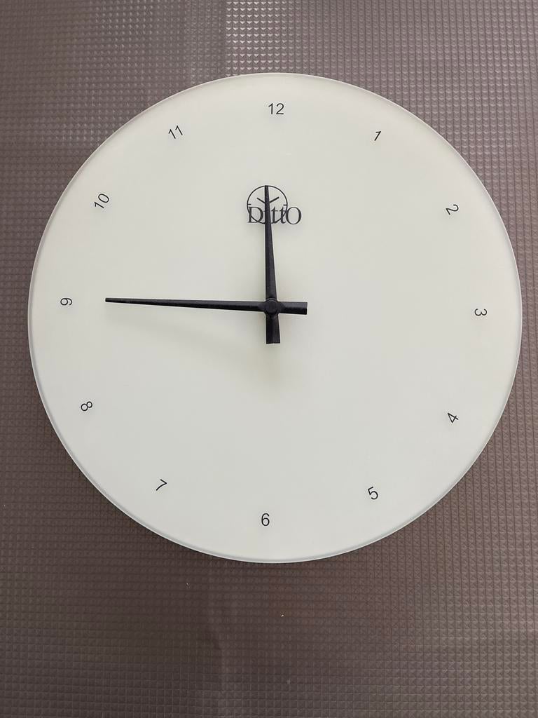 Muurklok, Ophalen, Zo goed als nieuw