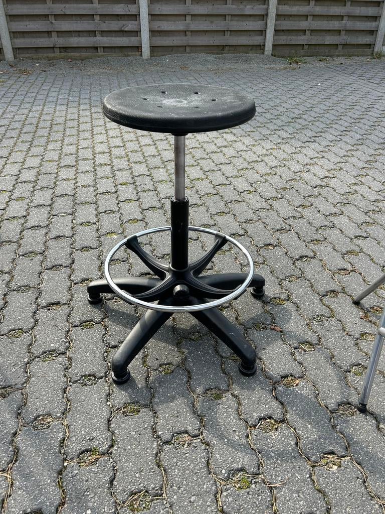 Verstelbare kruk, Enlèvement, Réglable en hauteur, Utilisé, Plastique