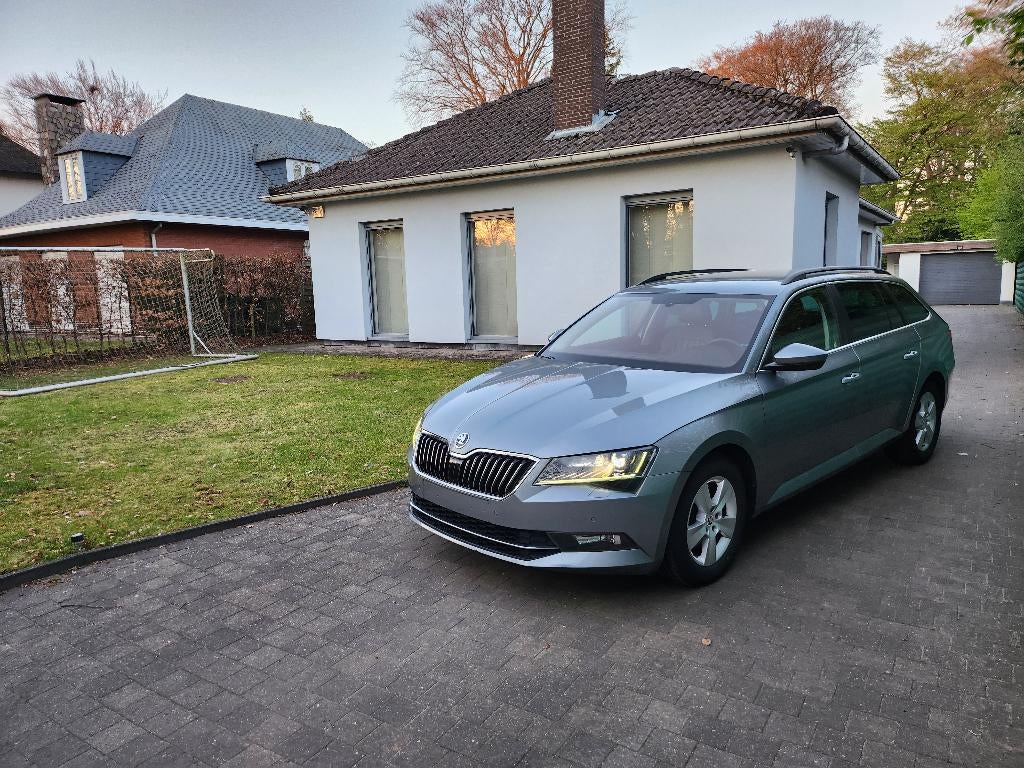 Skoda Superb SW 1.4 TSI ACT Ambition**Euro 6b**1Ste eigenaar, Autos, Skoda, Entreprise, Superb, ABS, Caméra de recul, Airbags