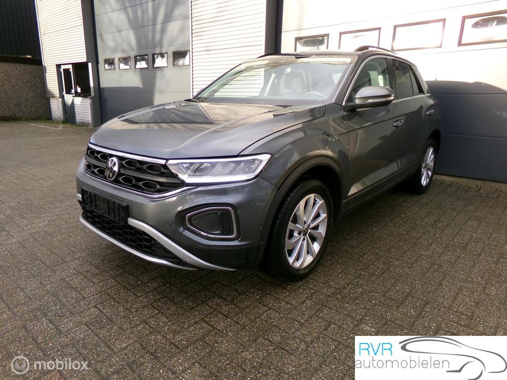 Volkswagen T-Roc 1.0 TSI CAMERA/NAVI/CRUISE/DIGCOCKPIT/SCHAD, Auto's, Volkswagen, Voorwielaandrijving, Stof, Gebruikt, Zwart