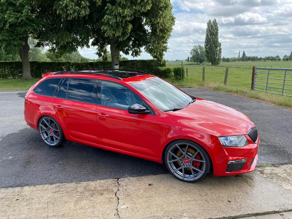 Skoda octavia combi rs 2liter dsg sperdif 2017, Autos, Skoda, Achat, Euro 6, 169 kW, Noir