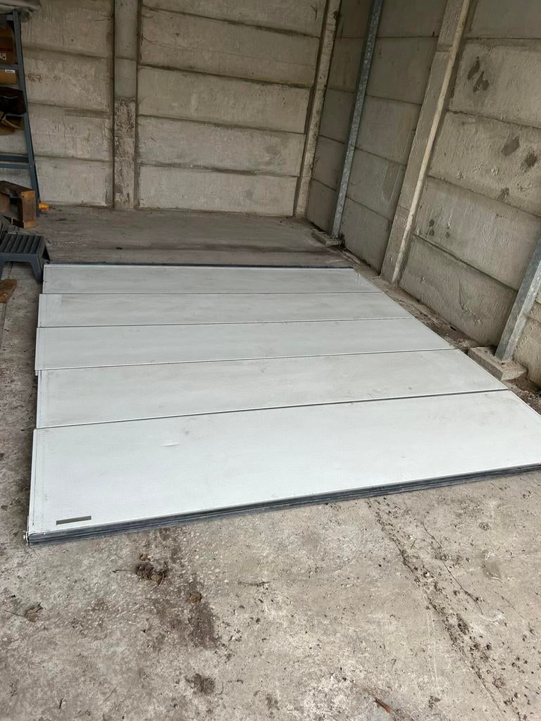 Sectionaal poort, Doe-het-zelf en Bouw, Ophalen, Zo goed als nieuw