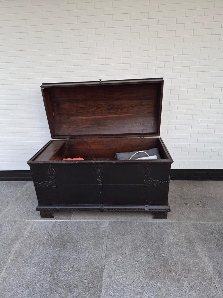 Antieke Koffer..donker bruin, Ophalen