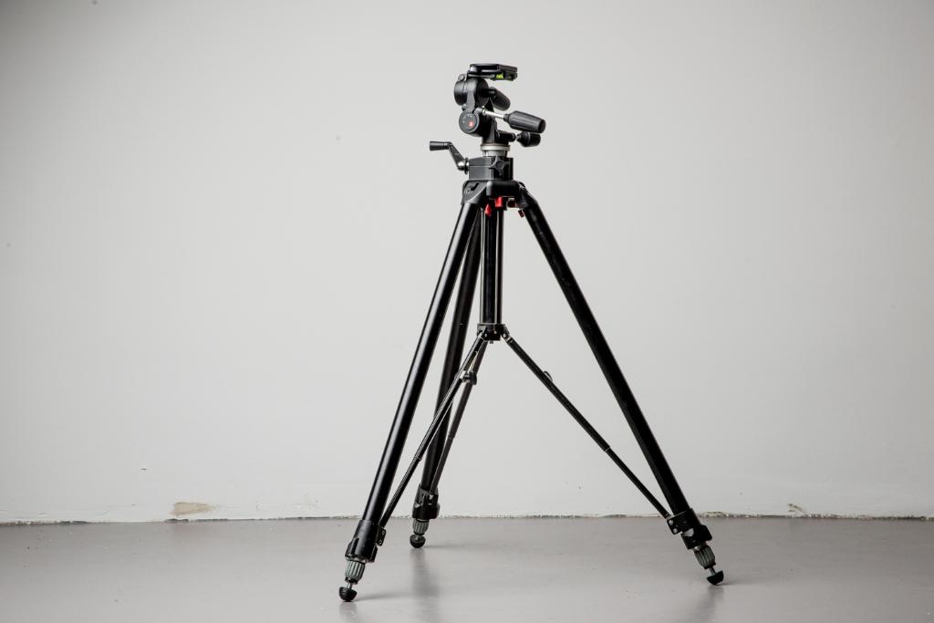 Nieuw Manfrotto 058B Triaut Statief + nieuw balhoofd 808RC4, Audio, Tv en Foto, Zo goed als nieuw, 175 cm of meer, Met balhoofd