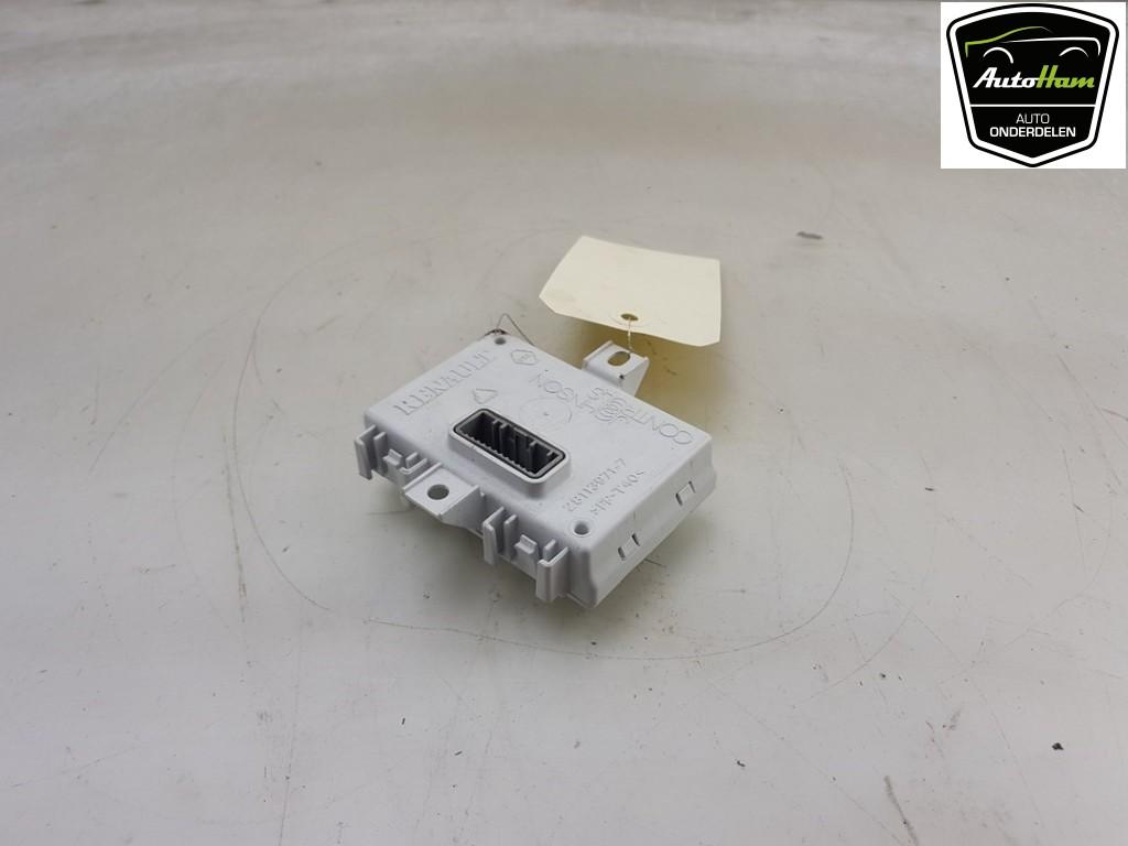 COMPUTER DIVERSEN Renault Clio III Estate / Grandtour (KR), Gebruikt, Renault