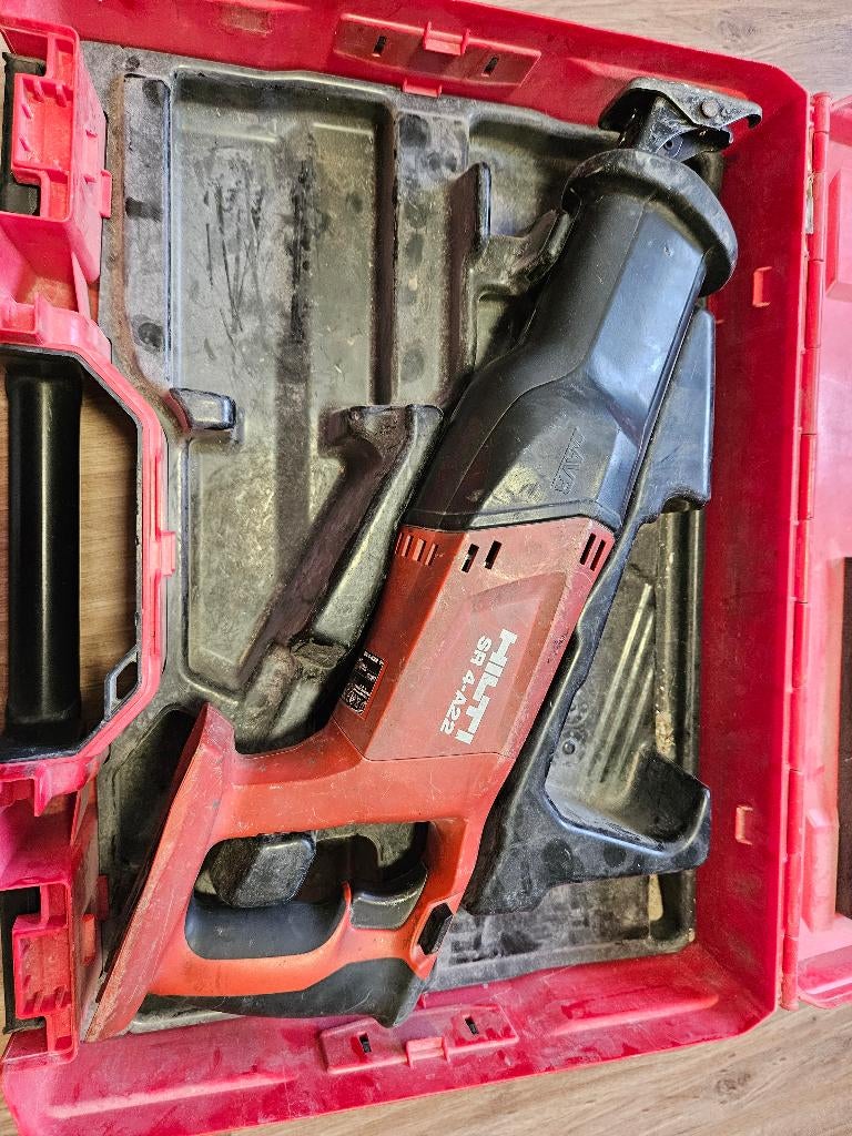 Hilti Reciprozaag past voor 22 Volt Batterijen, Ophalen, Zo goed als nieuw, Reciprozaag, Hilti