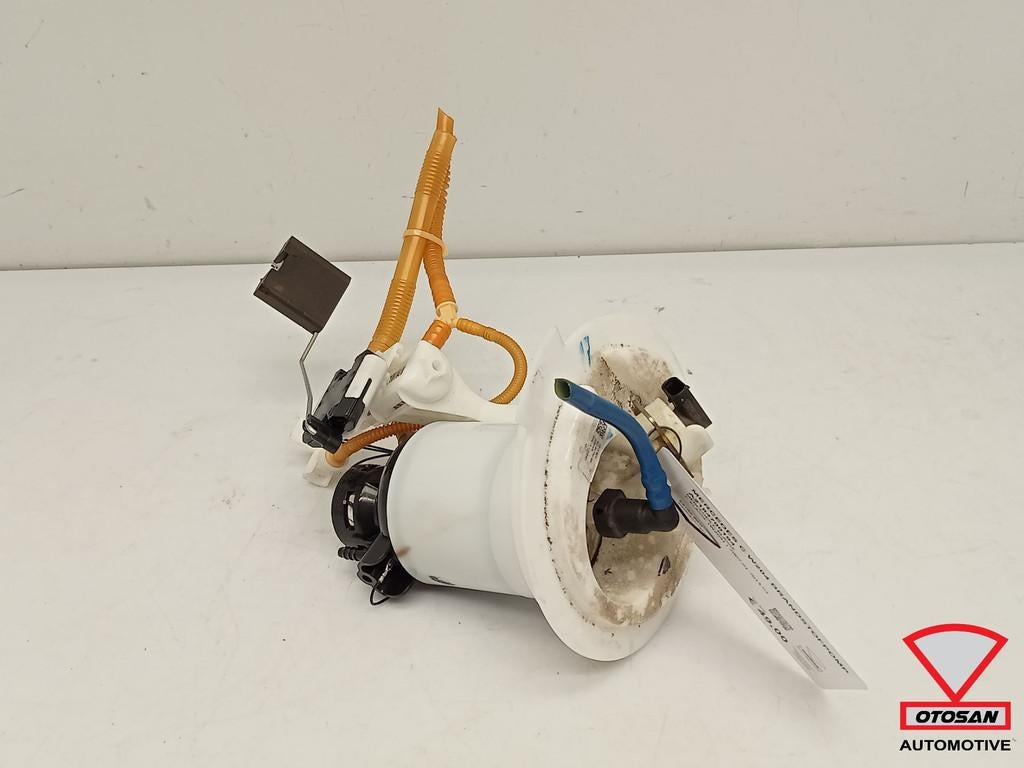 Pompe de marque Mercedes Classe C W204 A218700194, Autos : Pièces & Accessoires, Mercedes-Benz AG, Mercedes-Benz, Utilisé, Mercedesstrasse 120
70372  Stuttgart, DE