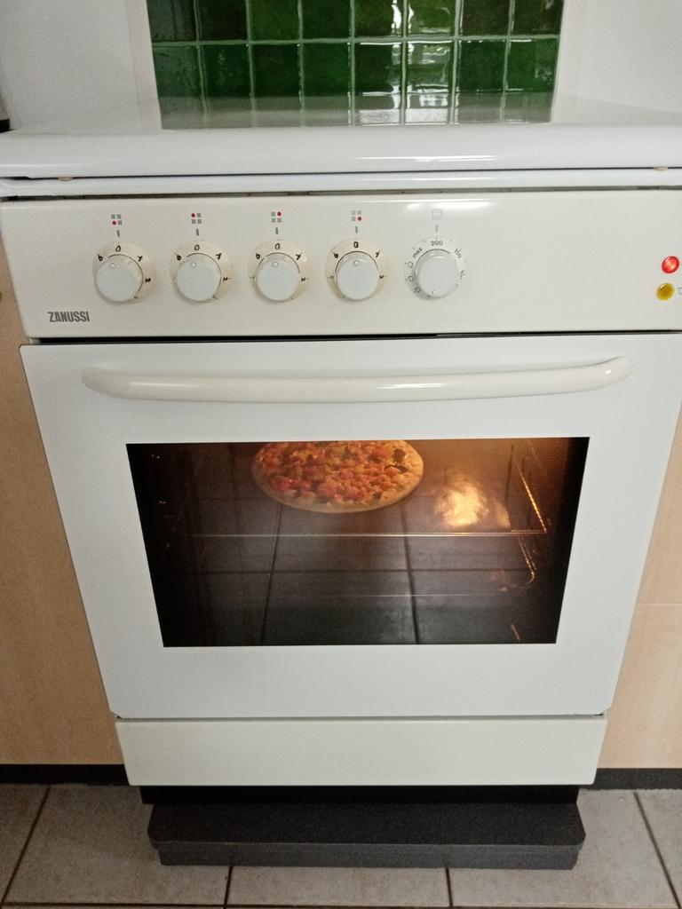 Zanussi elektrisch kookvuur, Elektronische apparatuur, Fornuizen, Ophalen, Elektrisch