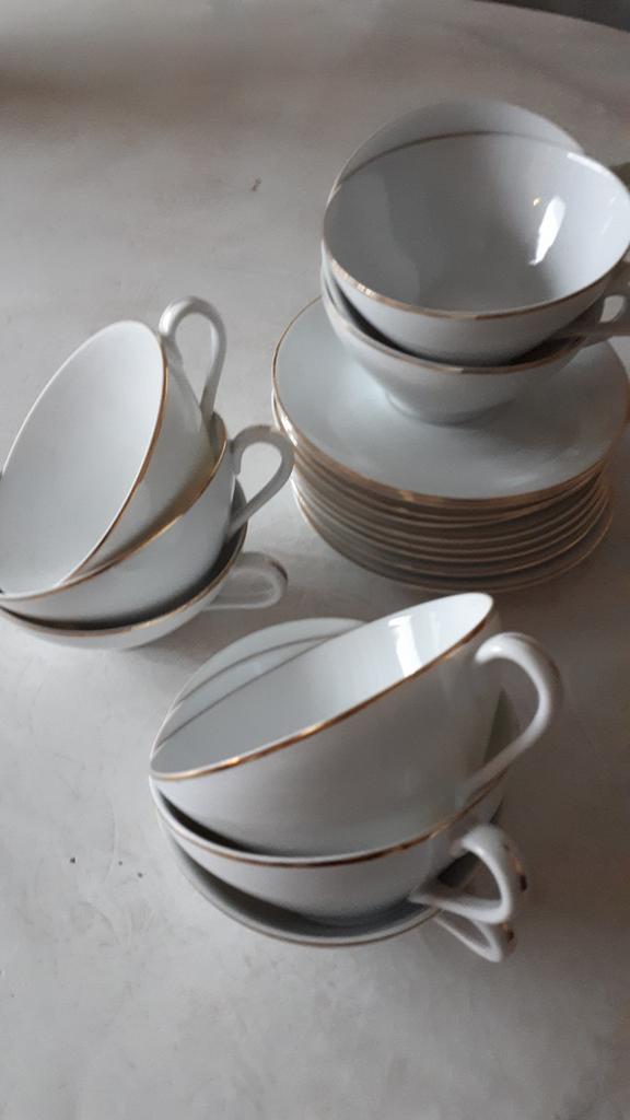 9 Vintage "Cerabel Porcelaine de Baudour"tassen en ondertass, Ophalen of Verzenden
