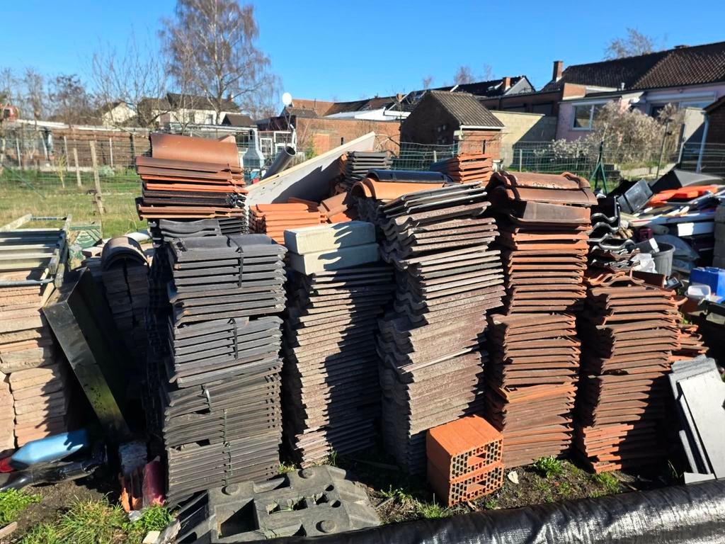 Lot de tuiles ( faire offres), Bricolage & Construction, Enlèvement, Tuiles