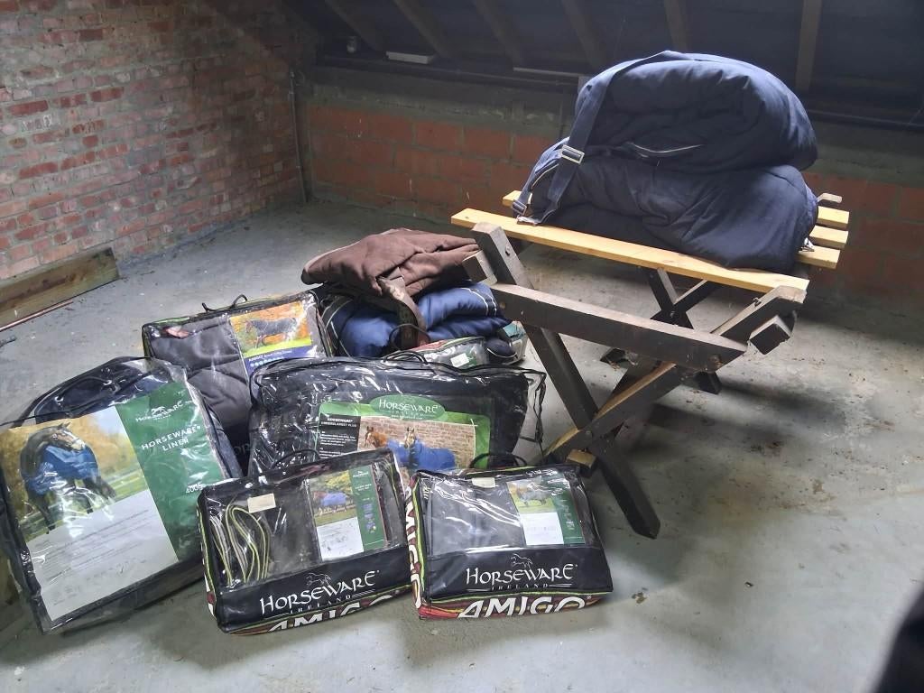 paardendekens, Enlèvement ou Envoi, Comme neuf, Couverture