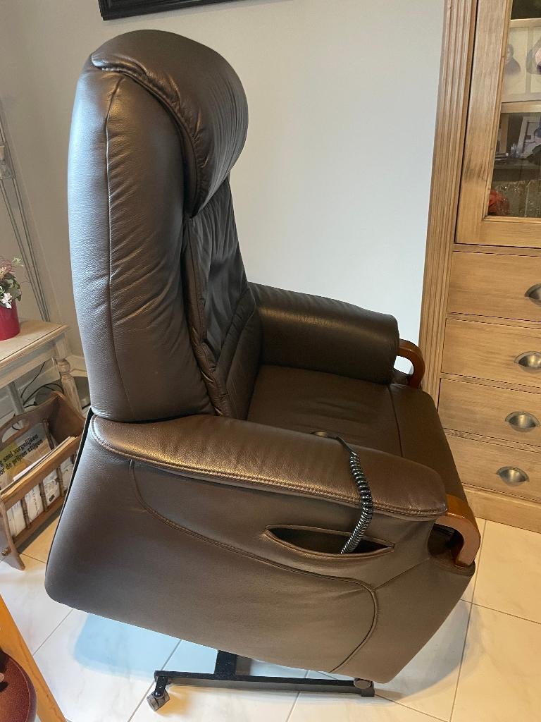 relaxzetel in zwart leder, Ophalen, Zo goed als nieuw, Eenpersoons