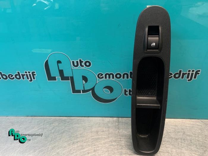 Commutateur vitre électrique d'un Fiat Punto Evo (Punto Evo, -, 3 mois de garantie, Utilisé, Fiat