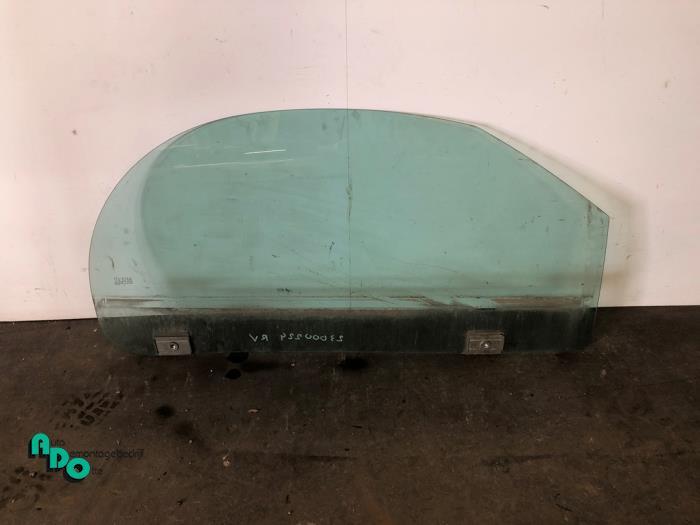 Portierruit 2Deurs rechts van een Ford Street Ka (Street Ka, Auto-onderdelen, Ruiten en Toebehoren, Ford, Gebruikt, 3 maanden garantie