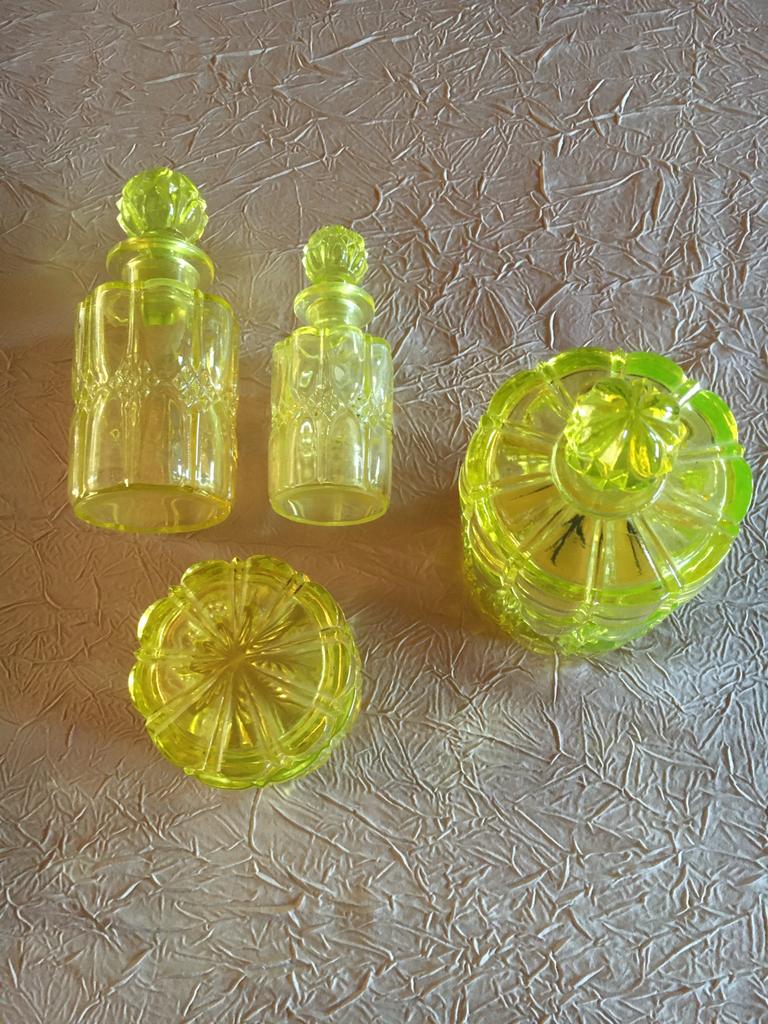 Val Saint Lambert toiletstel 1935 Uranium glas, Antiek en Kunst, Ophalen