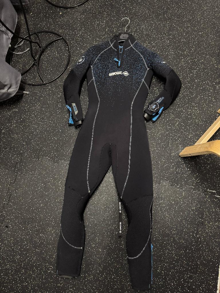 Duikpak, Ophalen, Zo goed als nieuw, Duikpak