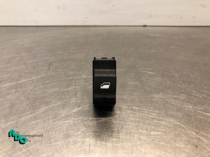Elektrisch Raam Schakelaar van een Peugeot 208 (208 12-), Gebruikt, -, -, Ophalen of Verzenden