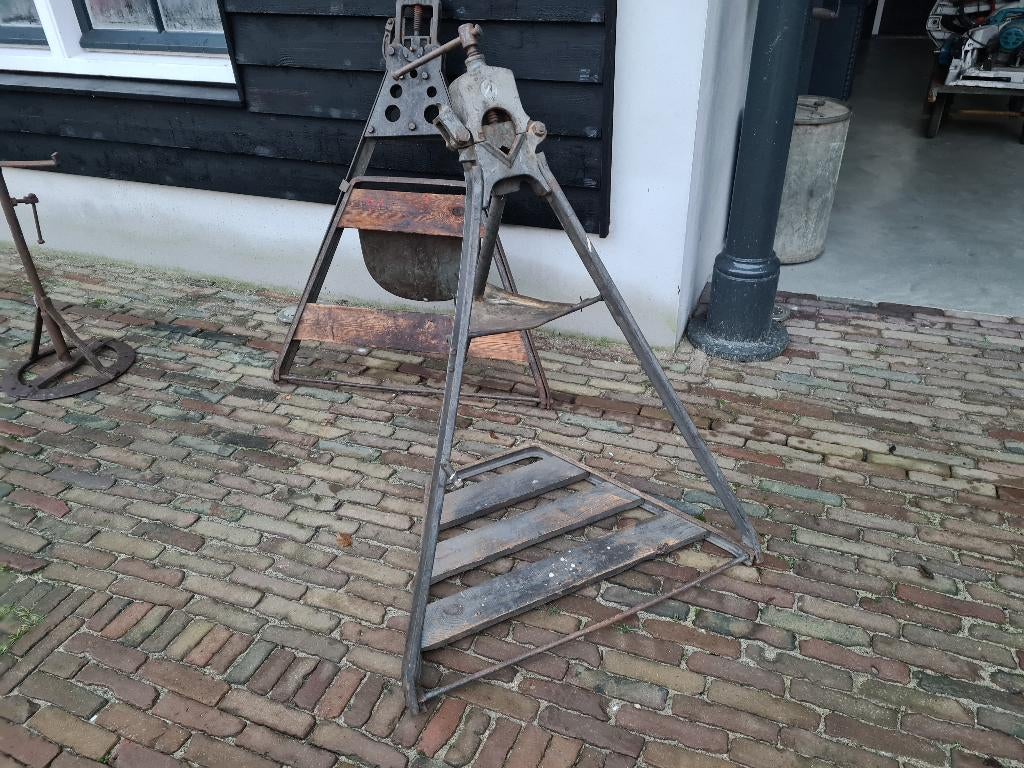 Oude Lampen standard , Pionieer werkbank pijpenklem, Ophalen