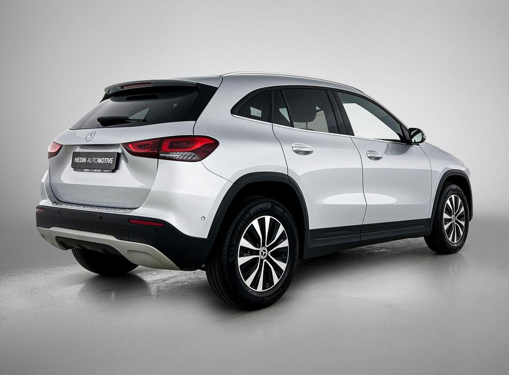 Mercedes-Benz GLA-Klasse 180 Business Line Verwarmde Zetels, Stof, Gebruikt, Zwart, 4 cilinders