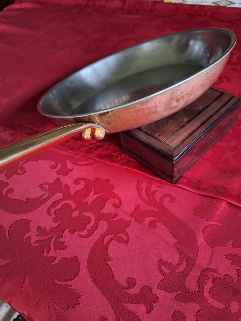 1 grote koperen pan van 28 cm, roestvrijstalen binnenkant, Huis en Inrichting, Keuken | Servies, Gebruikt, Overige typen, Overige stijlen