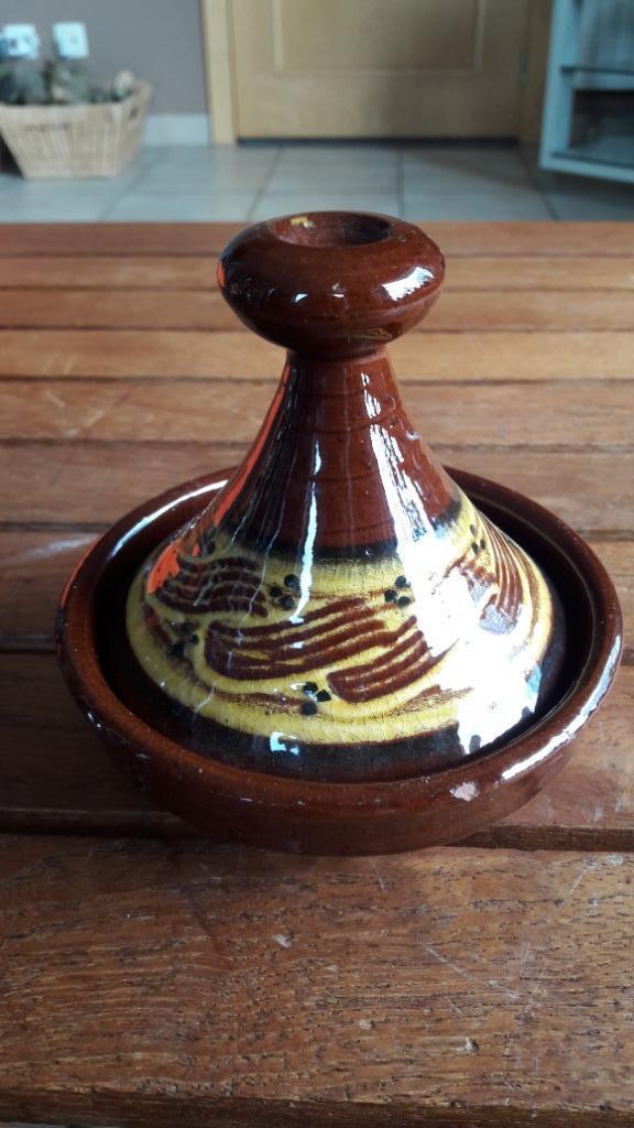 Joli petit tajine., Enlèvement ou Envoi, Comme neuf, Autres matériaux, Autres types