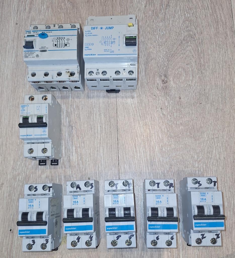 Zekeringen, Doe-het-zelf en Bouw, Ophalen of Verzenden, Gebruikt, Overige typen