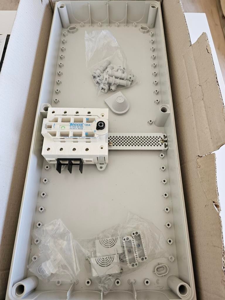 4-polige scheidingsschakelaar tecos 125a teco hager aansluit, Enlèvement ou Envoi, Comme neuf