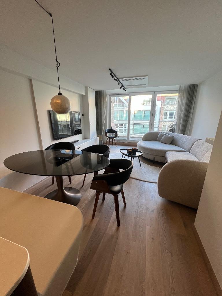Te huur: Ruim appartement Knokke vlakbij Rubensplein 4.2, 50 m² of meer, Provincie West-Vlaanderen