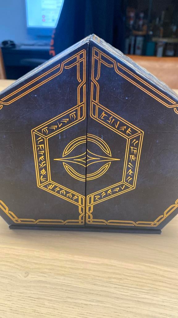 Tomorrowland treasure case 2025 incl bandje, Ophalen