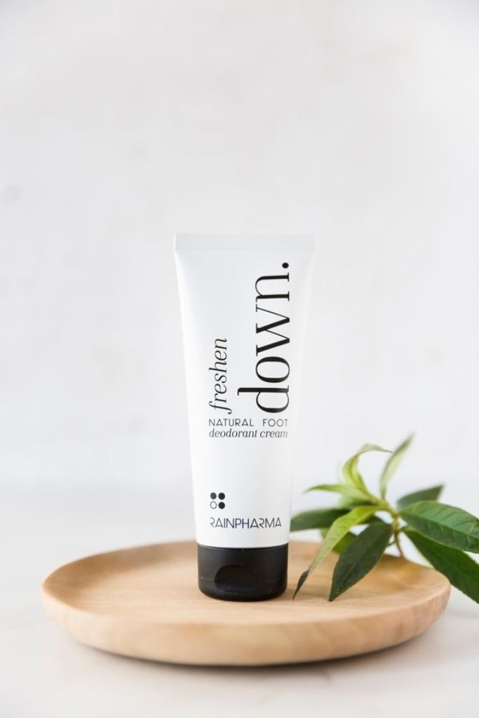 RainPharma voetdeo fresh down, Enlèvement ou Envoi, Neuf, Déodorant ou Spray corporel