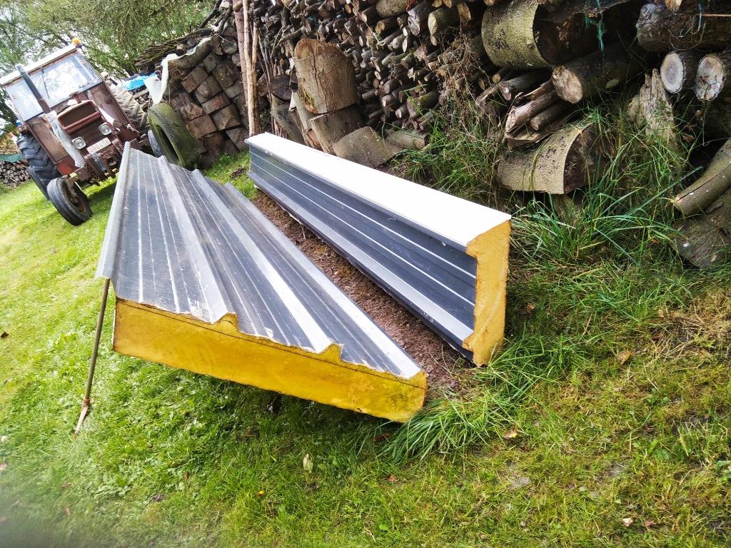 panneaux sandwich  15cm isolant, Bricolage & Construction, Tuiles & Revêtements de toit, Comme neuf, Plaque de toiture ou Plaque de tuile