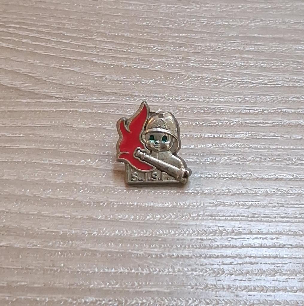 PIN - SAPEURS - POMPIERS - BRANDWEER, Collections, Envoi, Utilisé, Autres sujets/thèmes, Insigne ou Pin's