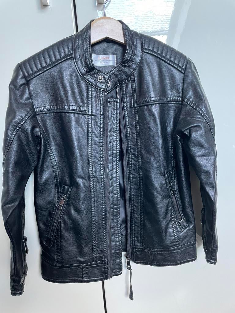 Veste style motard garçon taille 110 cm, Enfants & Bébés, Enlèvement, Comme neuf, Garçon, Pull ou Veste