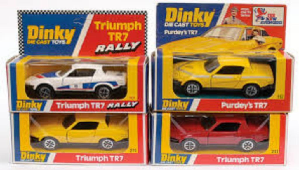 TRIUMPH TR7 Sport 1977 Red 1/43 DINKY TOYS NEUF+BOITE, Ophalen of Verzenden, Nieuw, Auto, Dinky Toys