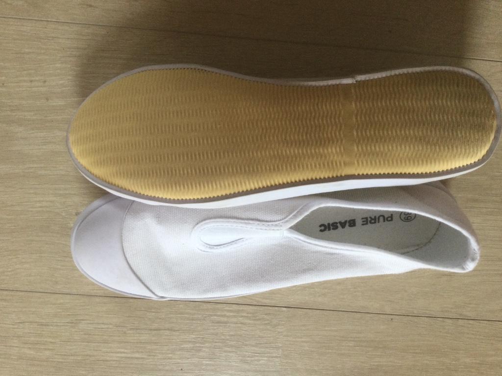Turnpantoffels 39 / pantoufles Gym 39, Enlèvement ou Envoi, Comme neuf, Blanc, Chaussons de gymnastique
