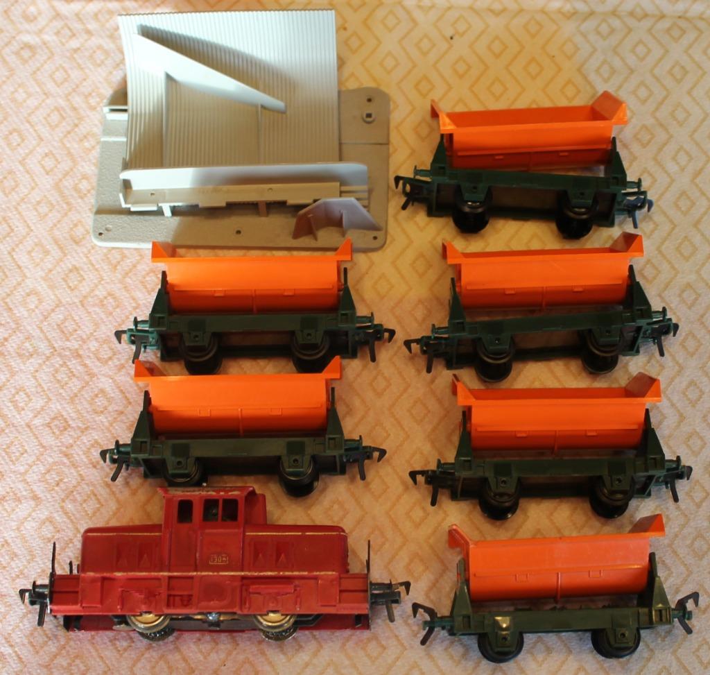 Fleischmann HO 6 wagons 5500 benne basculante + Locomotive 4, Hobby & Loisirs créatifs, Trains miniatures | HO, Set de Trains
