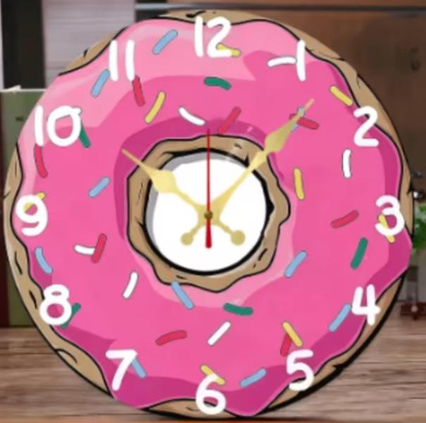 Horloge murale ronde en bois Donut (25cm), Maison & Meubles, Enlèvement ou Envoi, Neuf, Bois