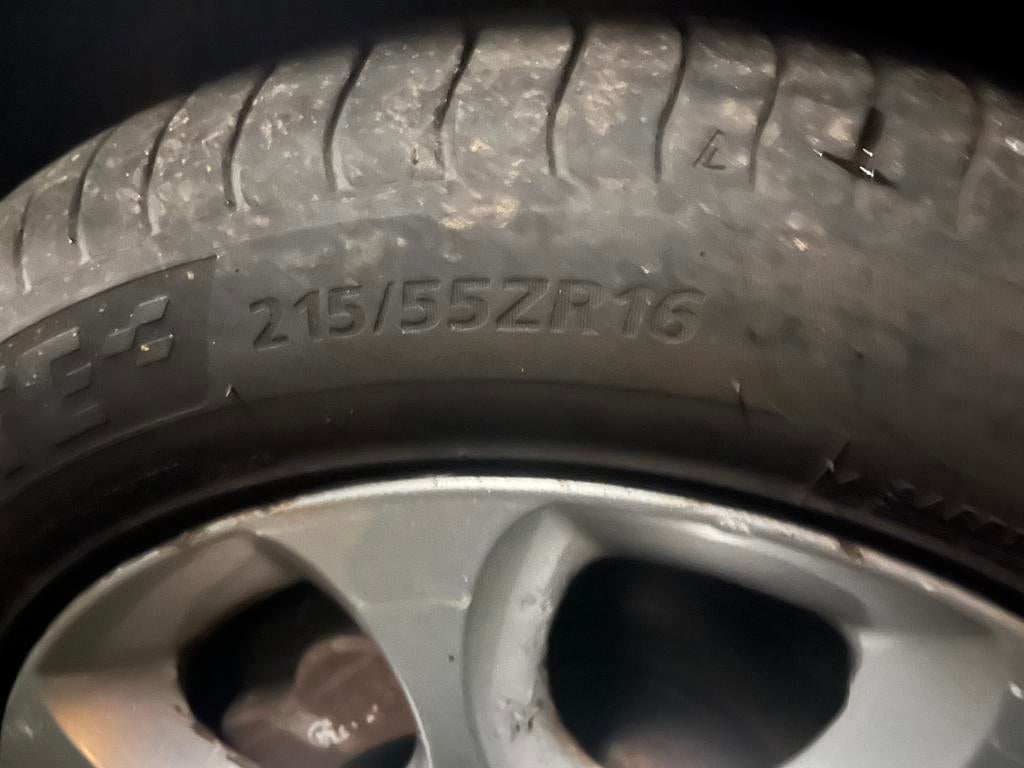 Nieuwe banden op velgen van alfa Romeo 159, Auto-onderdelen, Ophalen, Band(en)