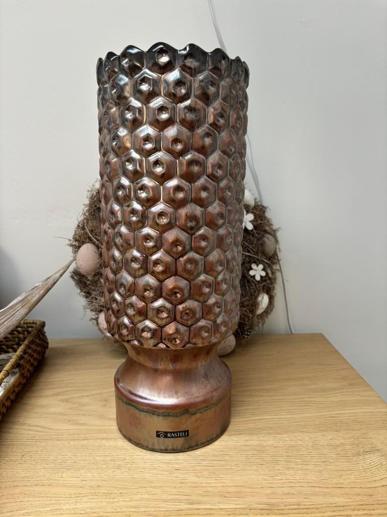 Vaas Rasteli, Ophalen