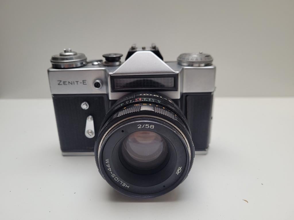 Zenit E avec objectif Helios 44M 2/58, TV, Hi-fi & Vidéo, Enlèvement ou Envoi, Comme neuf
