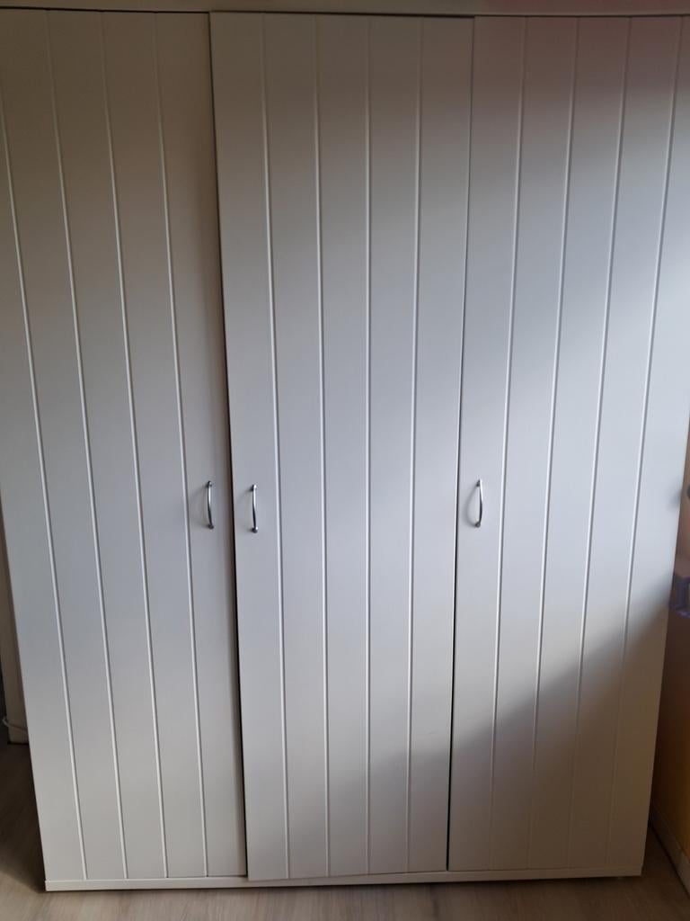 Kinder- jeugdkamer (kleerkast- commode- nachtkastje- bed), Enlèvement