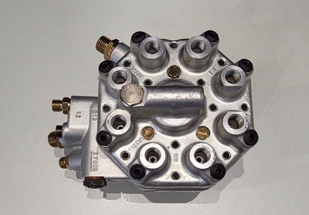 Gereviseerd Brandstofverdeler 0438100111 W126 R107 380 500, Ophalen of Verzenden, Gereviseerd, Mercedes-Benz