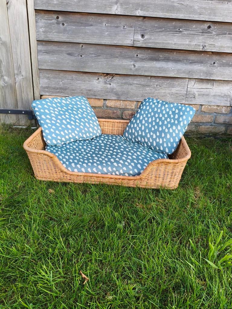 Nouveau lit pour chien avec coussins 80x50x20, Enlèvement, Neuf, Roseau