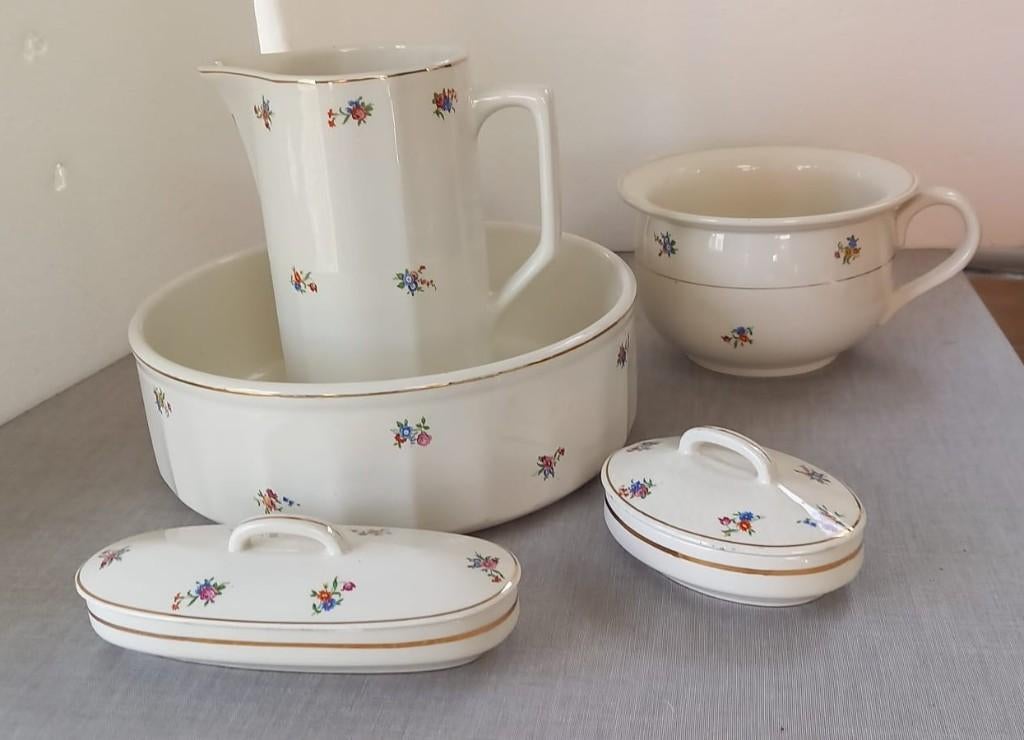 Porseleinen toiletset St. Amand-Hamage-Orchies, Antiquités & Art, Enlèvement