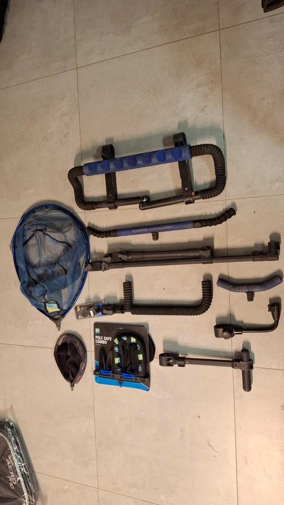 Preston frontbar, feedersteun, andere accessoires, Ophalen