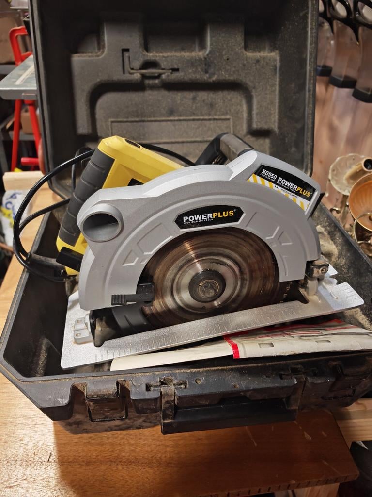 Scie circulaire Powerplus, Bricolage & Construction, Enlèvement